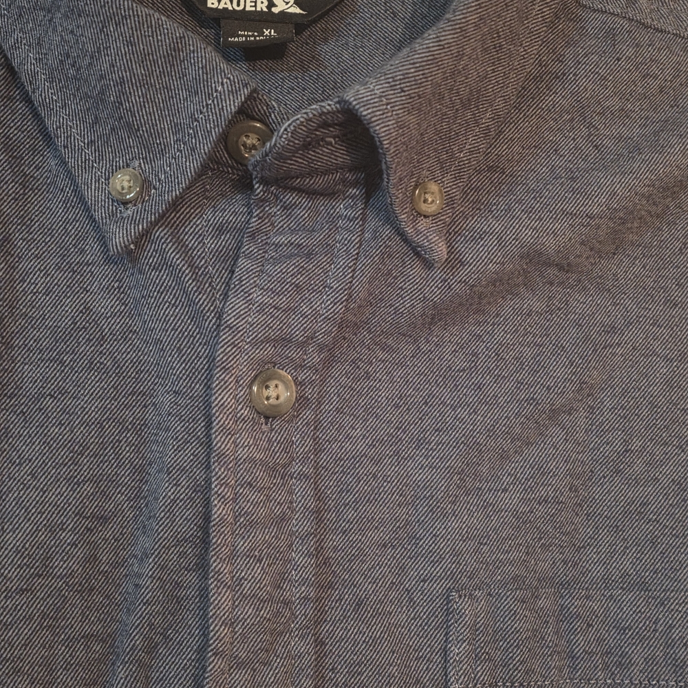 Eddie Bauer Men's Gray Button Down Shirt
